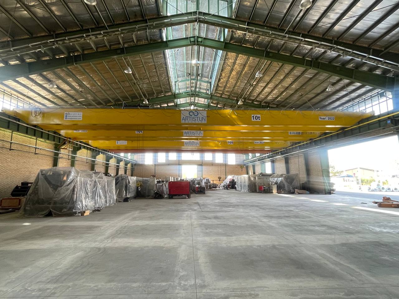 Double-girder overhead crane