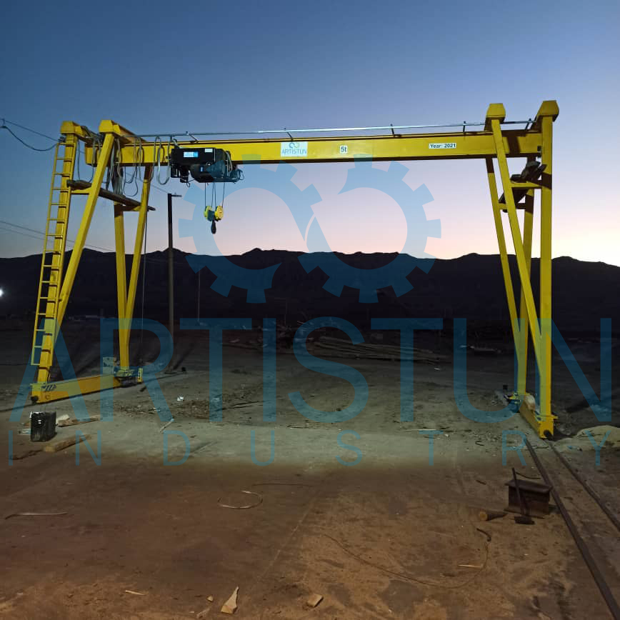 Hook block and safety devices on AGCS single-girder gantry crane